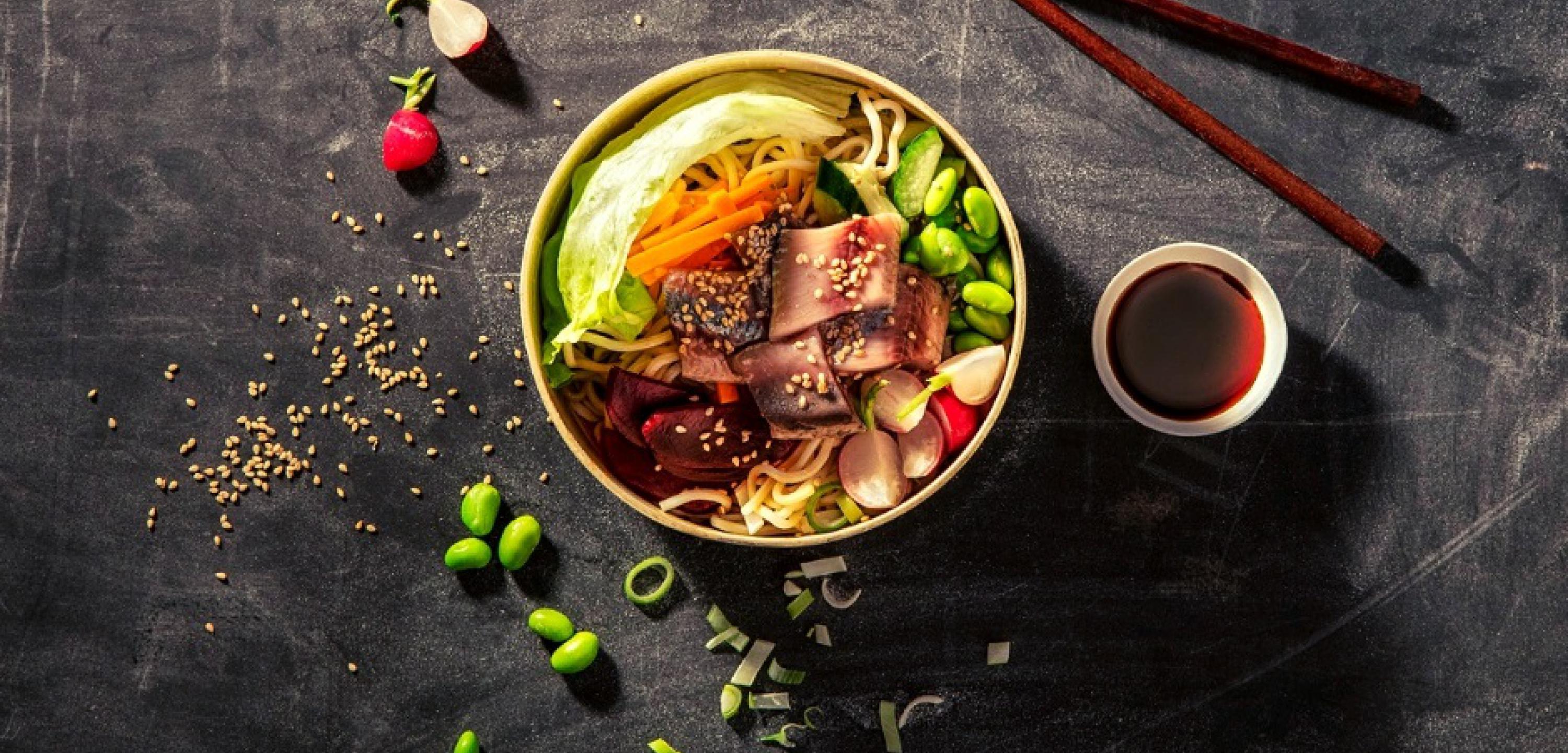 Sushi-Bowl mit Matjeshering 