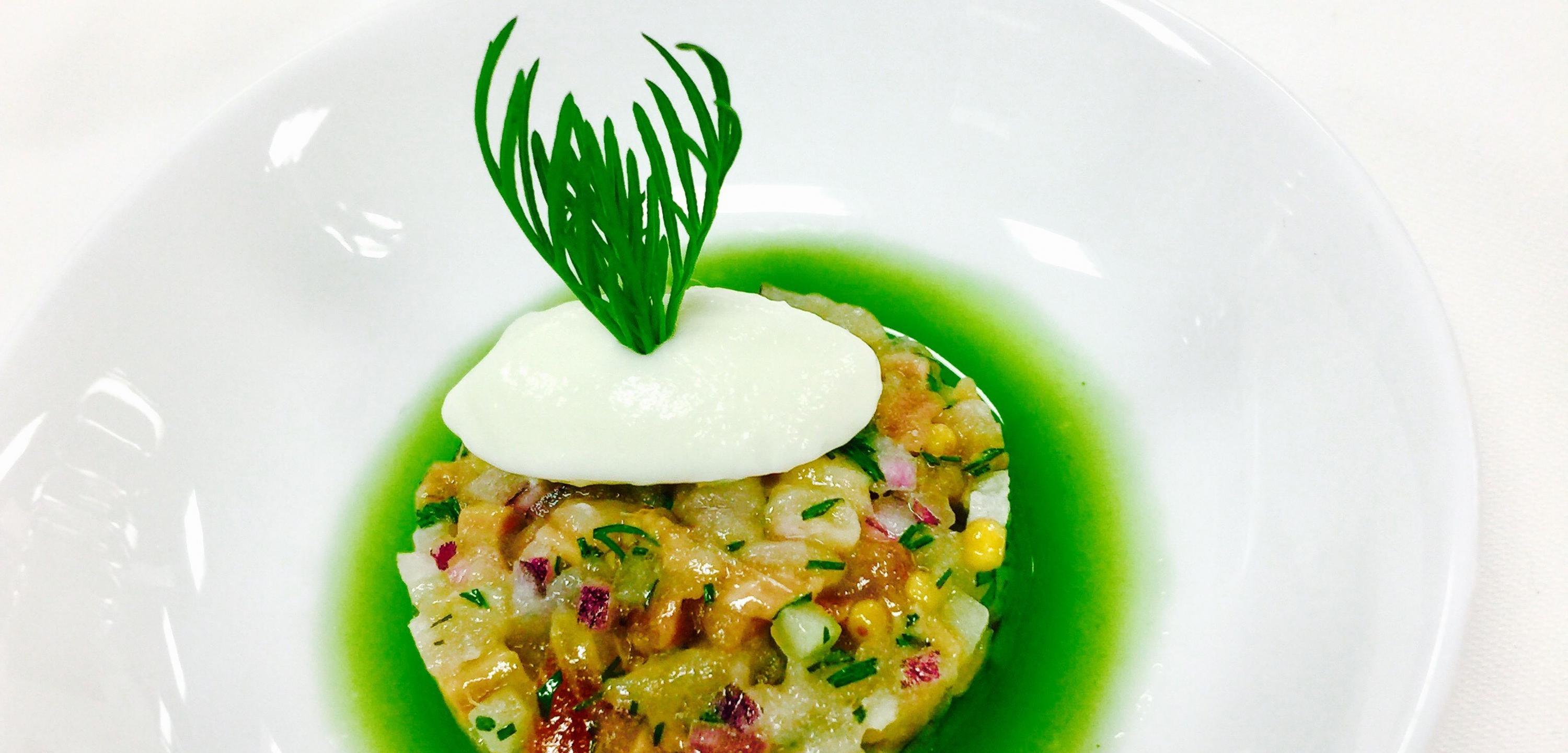 kaltes gurkensueppchen mit matjestatar